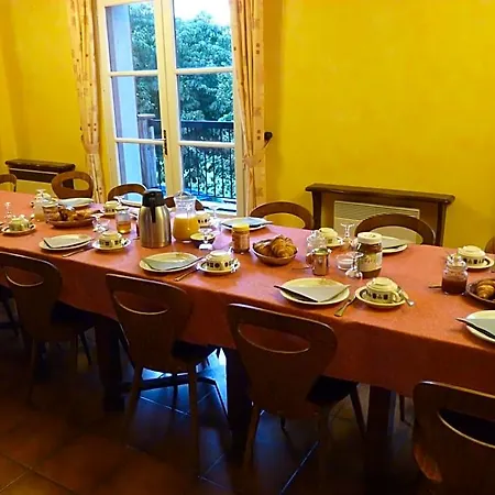 Alojamento de Acomodação e Pequeno-almoço D'hôtes - Domaine De La Grangeotte 3*